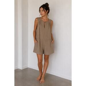 Trina Turk Keyhole Romper Khaki Taupe Women’s Sleeveless Chic Minimalist